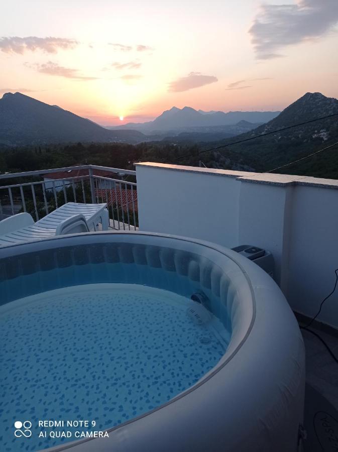 Holiday Home Horizonte With Jacuzzi Gornja Brela Exterior photo
