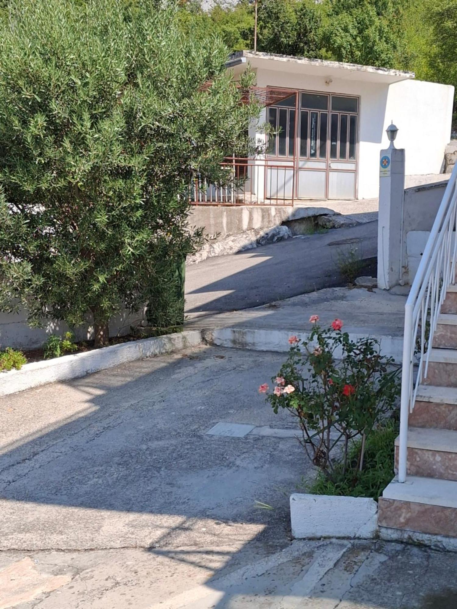 Holiday Home Horizonte With Jacuzzi Gornja Brela Exterior photo